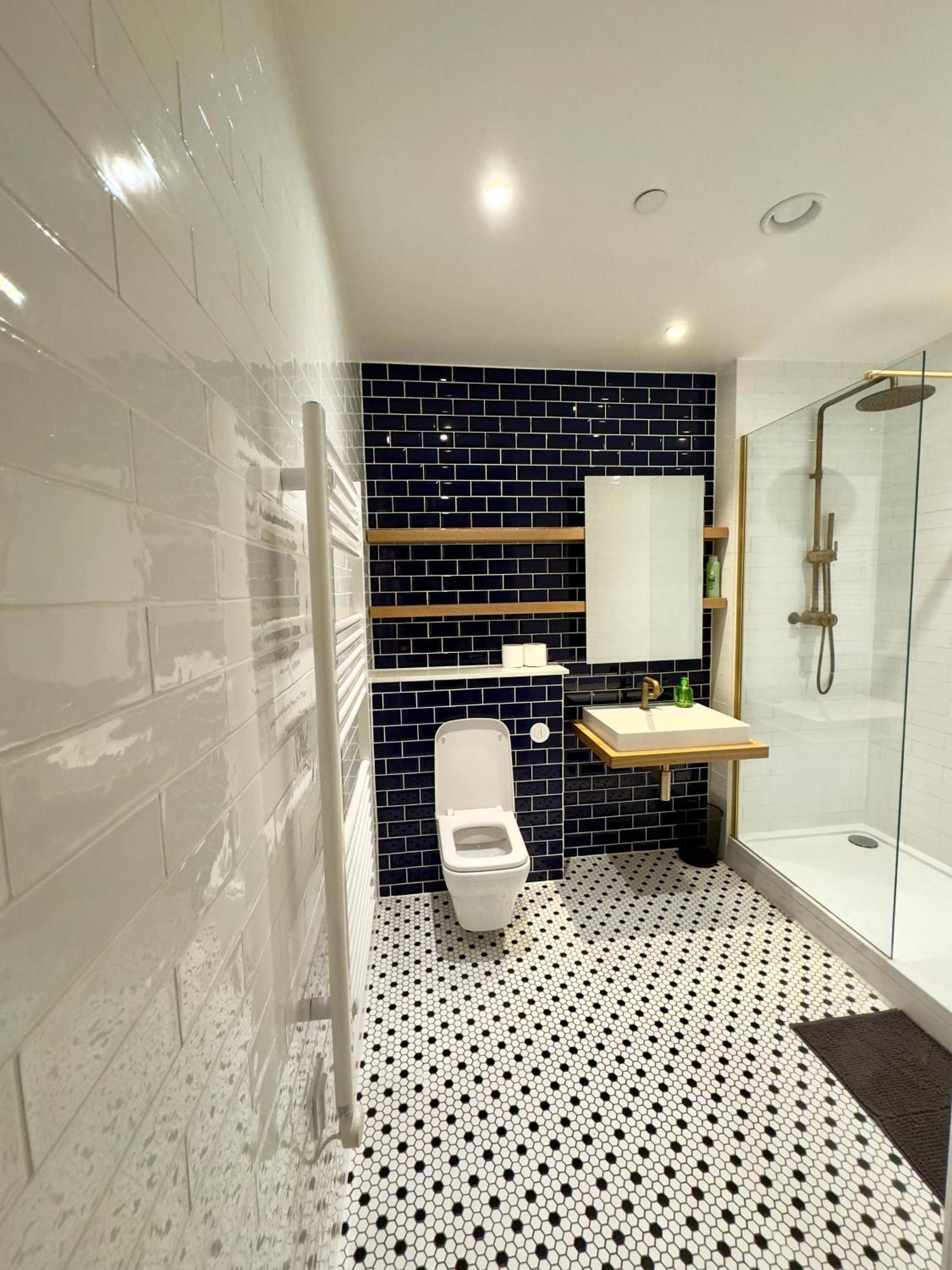 Amazing Cosy Apartment, Next To O2 Arena And Close To London Excel, Secure Parking Buitenkant foto