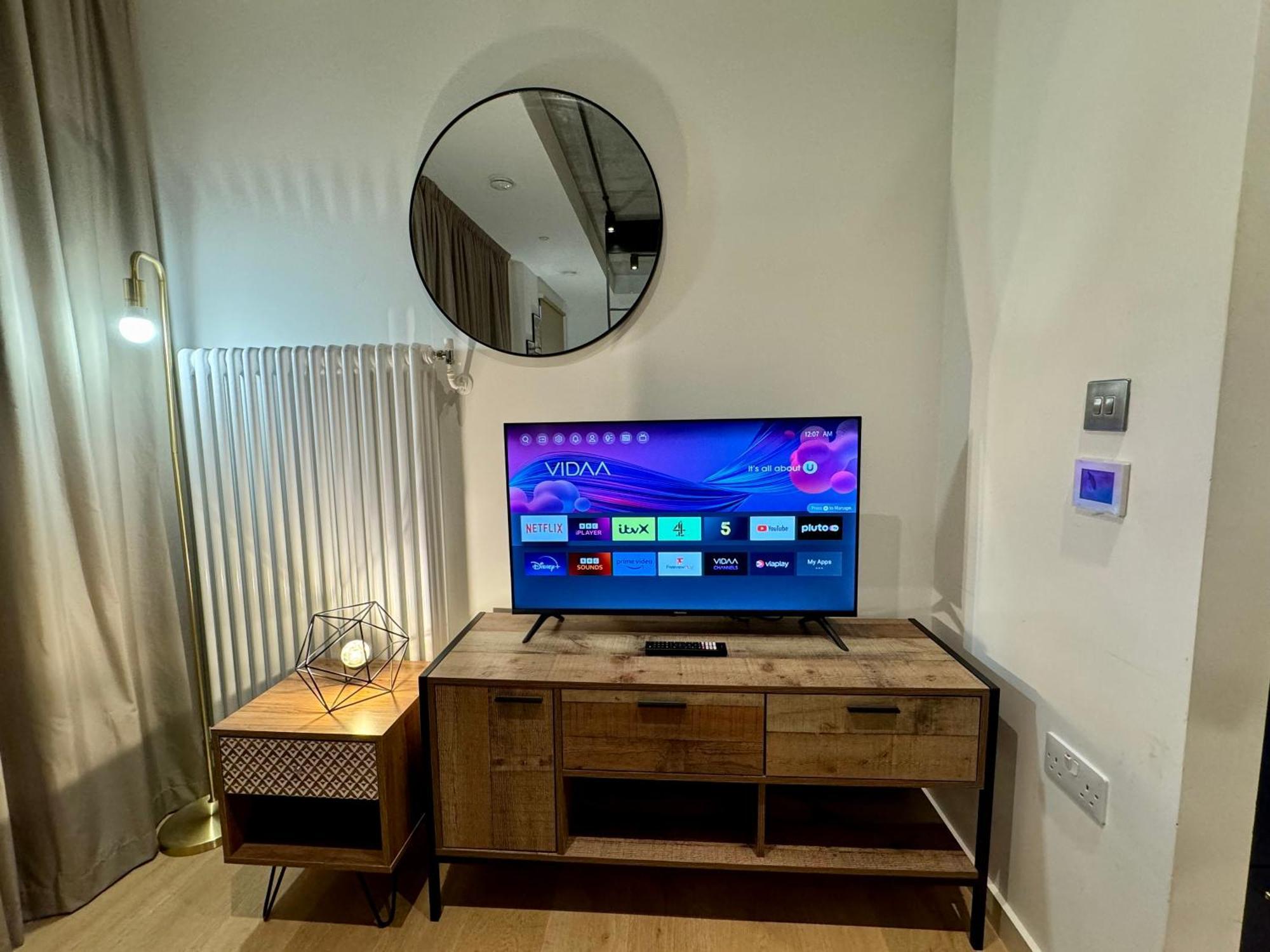 Amazing Cosy Apartment, Next To O2 Arena And Close To London Excel, Secure Parking Buitenkant foto